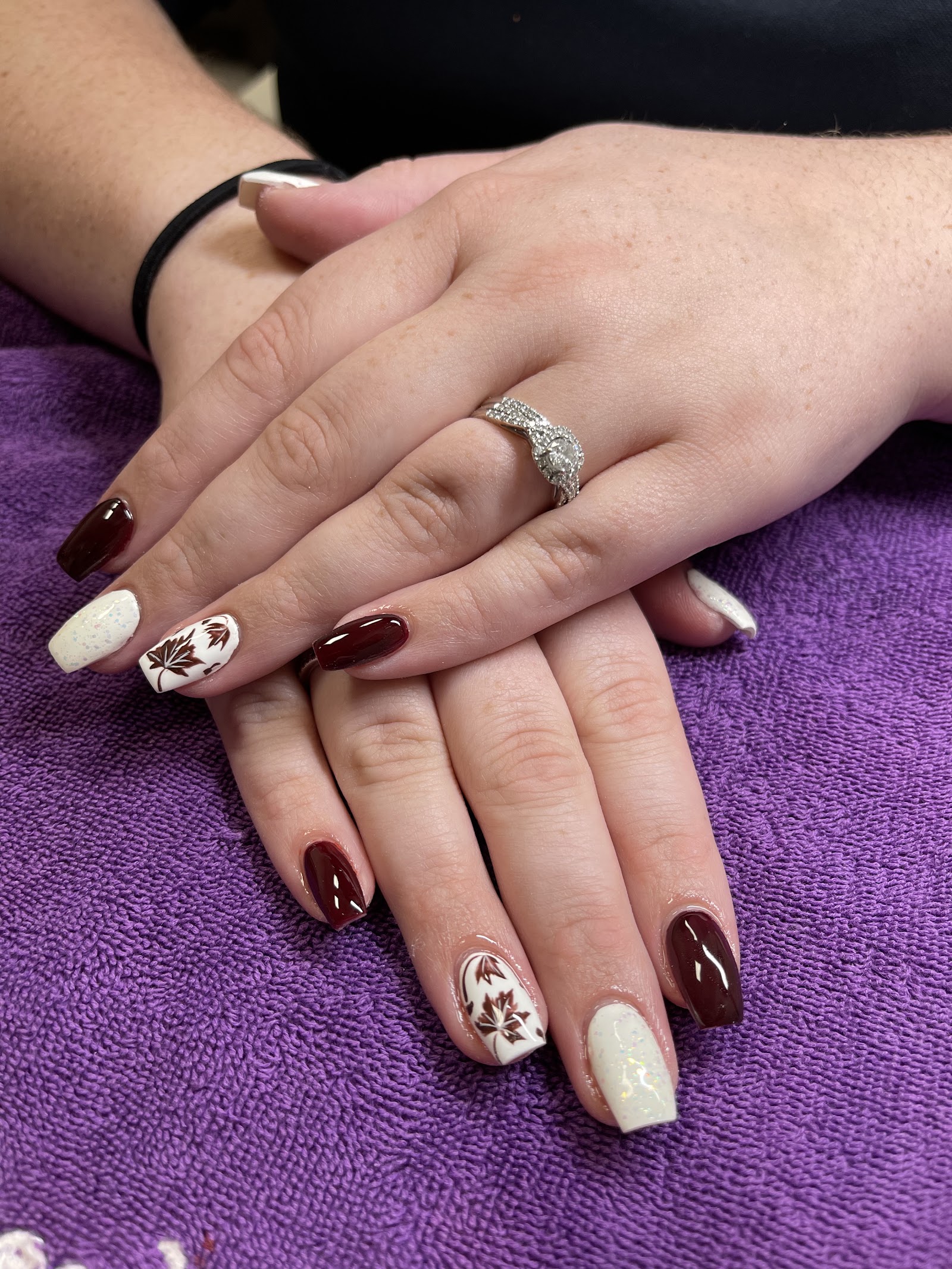 Da vi nails logo